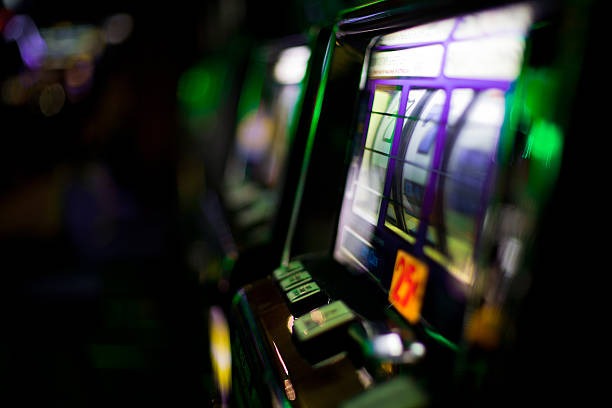 Multi-sport dashboard showing football, badminton, and live casino options